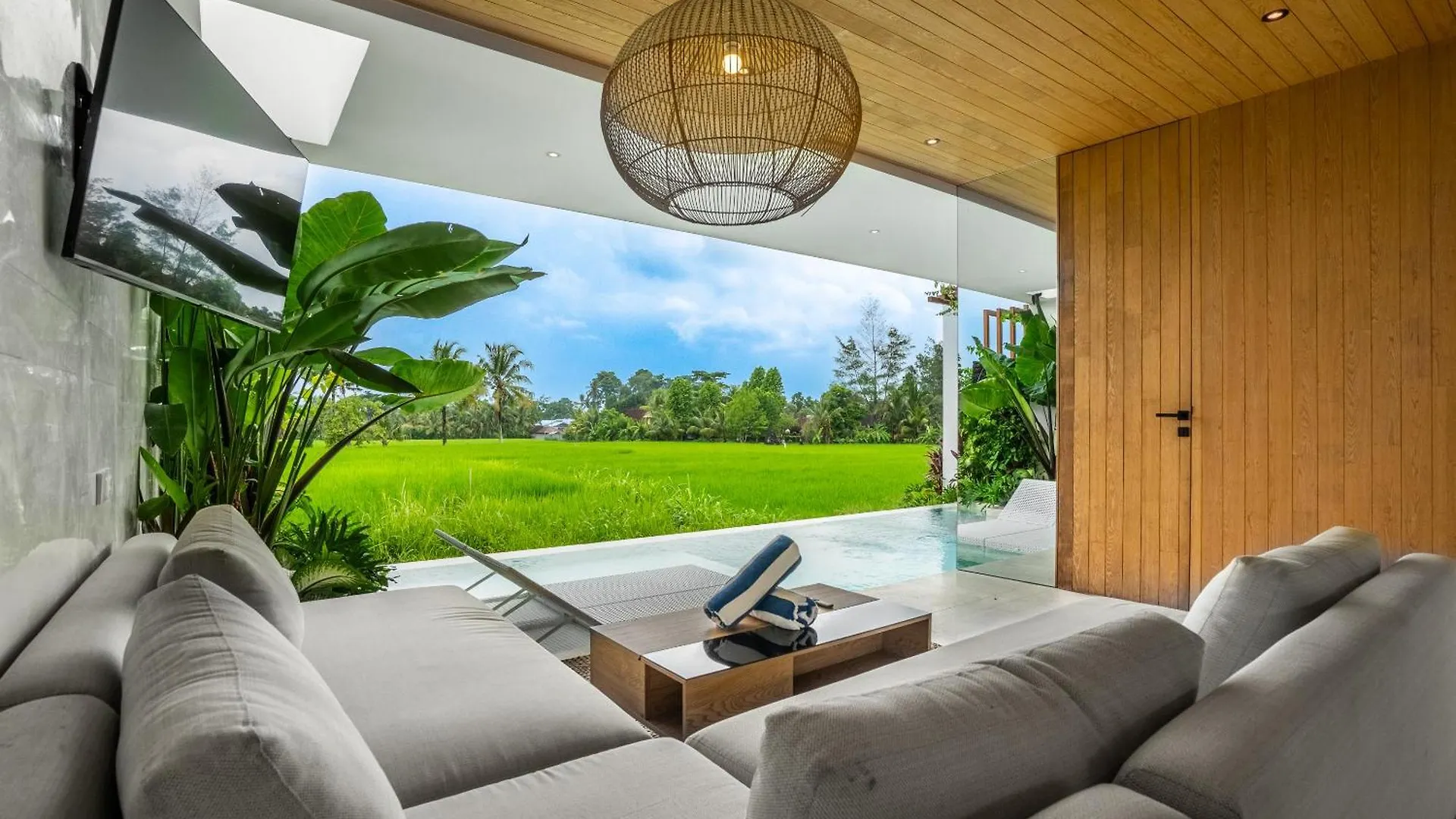 Green Flow Ubud Villas II  أوبود